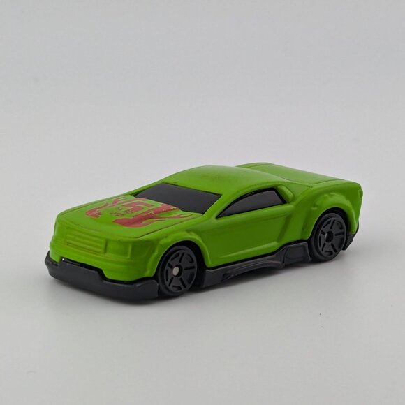 Maisto Green Camaro Concept Car Diecast Toy Car Challenger Track Car - Picture 3 of 5